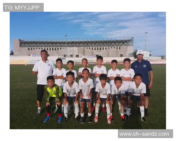 国外足球明星齐聚广西开展高水平训练营提升本土足球水平